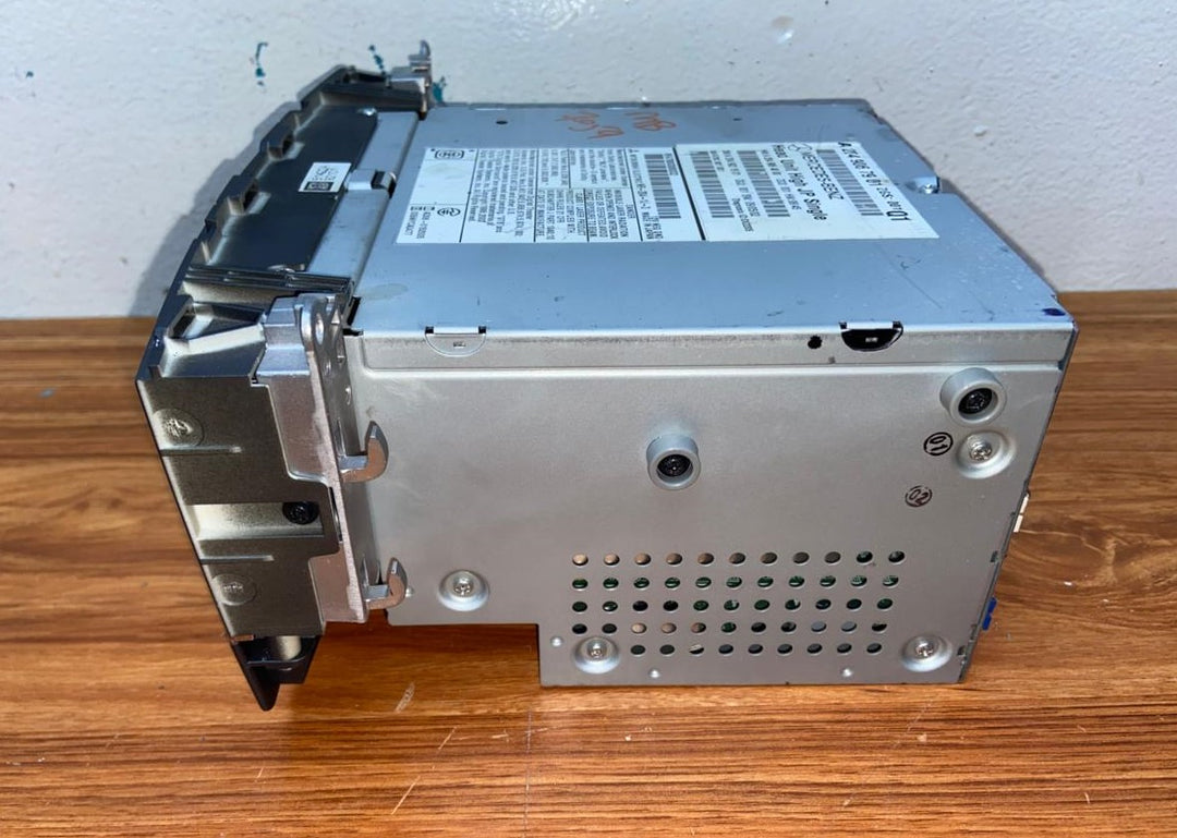Mercedes-Benz Head Unit CD Player A2049067901 C-Class W204 OEM Radio Audio