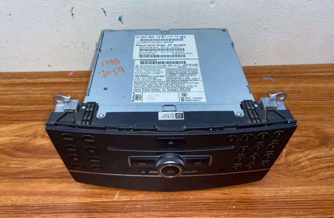 Mercedes-Benz Head Unit CD Player A2049067901 C-Class W204 OEM Radio Audio