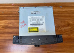Bild in die Galerieansicht laden, Mercedes-Benz Head Unit CD Player A2049069701 C-Class W204 OEM Radio Audio