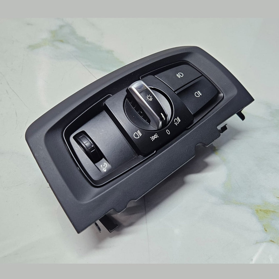 BMW X5 F15 X6 F16 RHD Headlight Control Switch 6824888 OEM USED