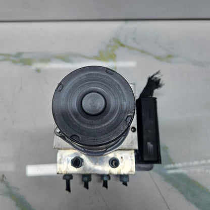 2012-2016 BMW 5 Series F10 F11 535i ABS Pump Control Module 6865852 OEM