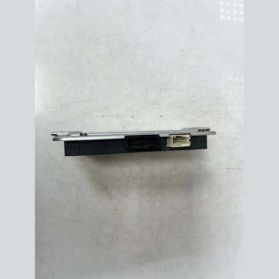 2010–2016 BMW 550i F10 F12 F01 F25 F26 Footwell Light Control Module FRM3 (9247063) – OEM