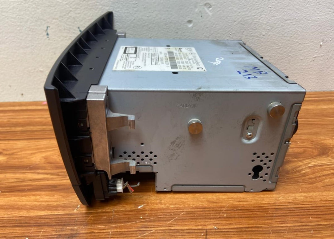 Mercedes-Benz Head Unit CD Player A2049005212 C-Class W204 OEM Radio Audio