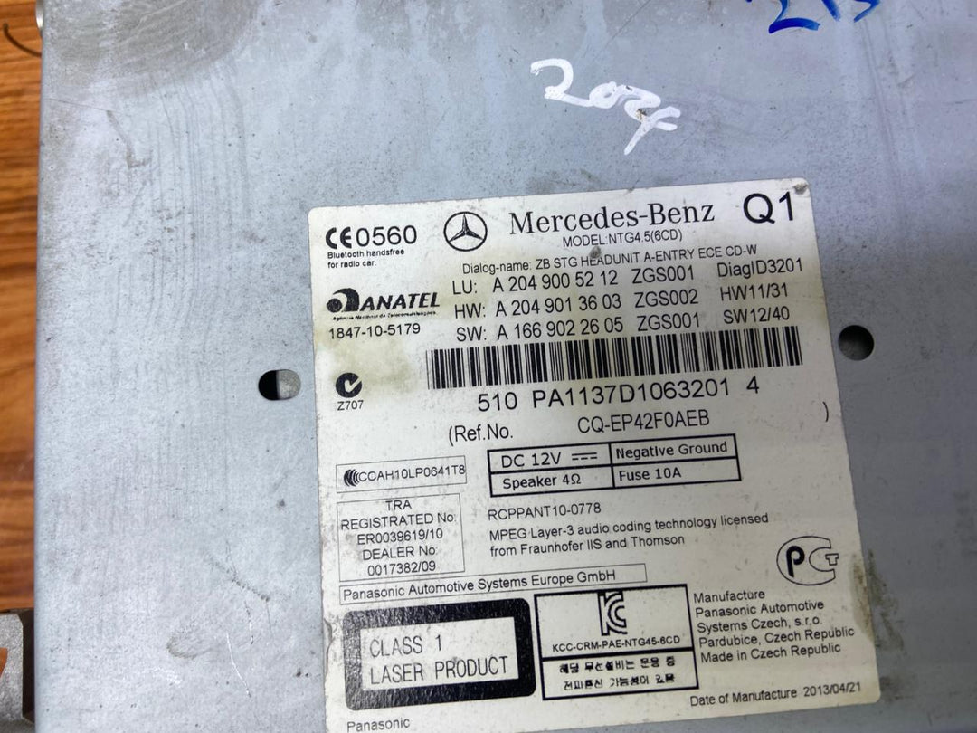 Mercedes-Benz Head Unit CD Player A2049005212 C-Class W204 OEM Radio Audio