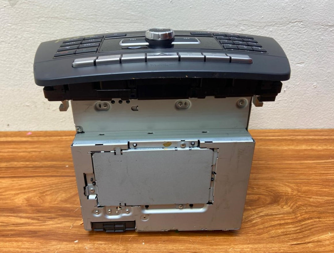 Mercedes-Benz Head Unit CD Player A2049005908 C-Class W204 OEM Radio Audio