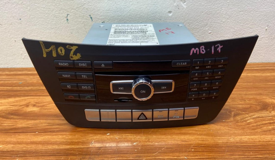 Mercedes-Benz Head Unit CD Player A2049005908 C-Class W204 OEM Radio Audio