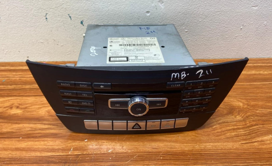 Mercedes-Benz Head Unit CD Player A2049009510 C-Class W204 OEM Radio Audio
