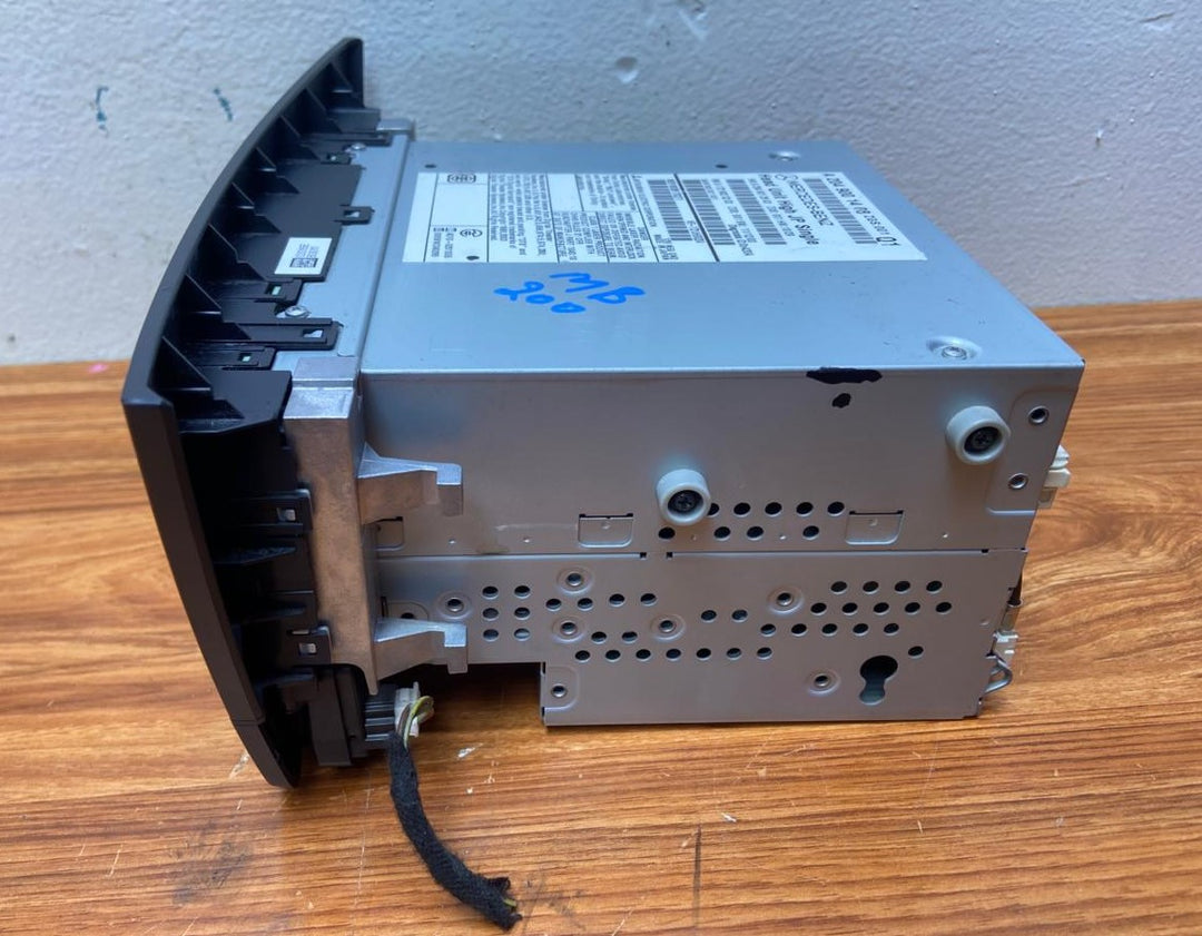 Mercedes-Benz Head Unit CD Player A2049001408 C-Class W204 OEM Radio Audio