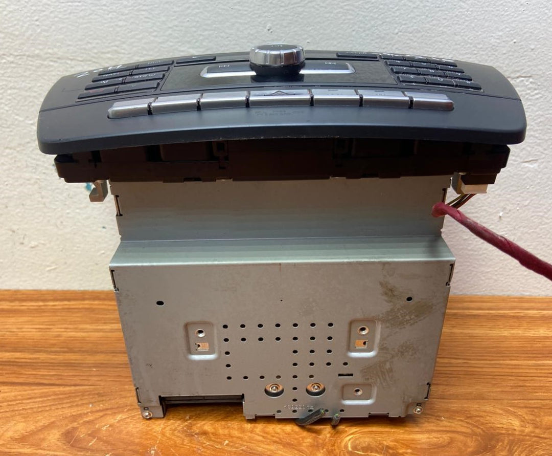 Mercedes-Benz Head Unit CD Player A2049002013 C-Class W204 OEM Radio Audio