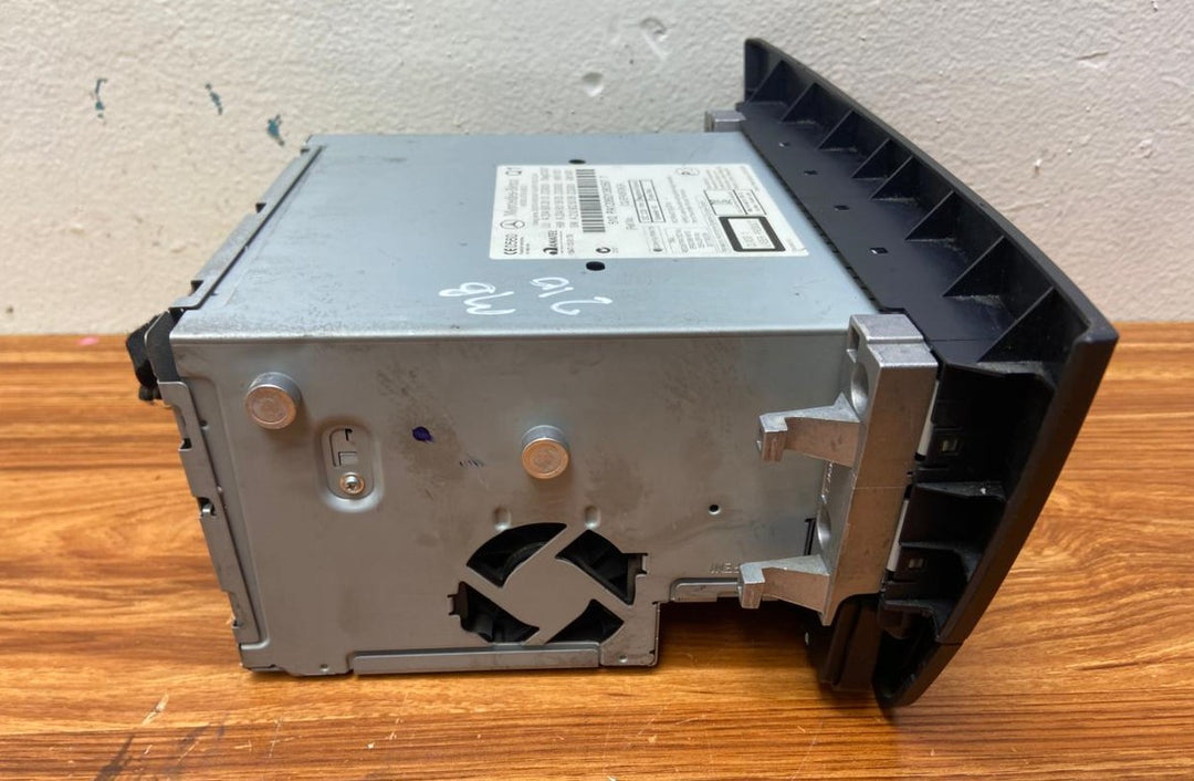Mercedes-Benz Head Unit CD Player A2049002013 C-Class W204 OEM Radio Audio