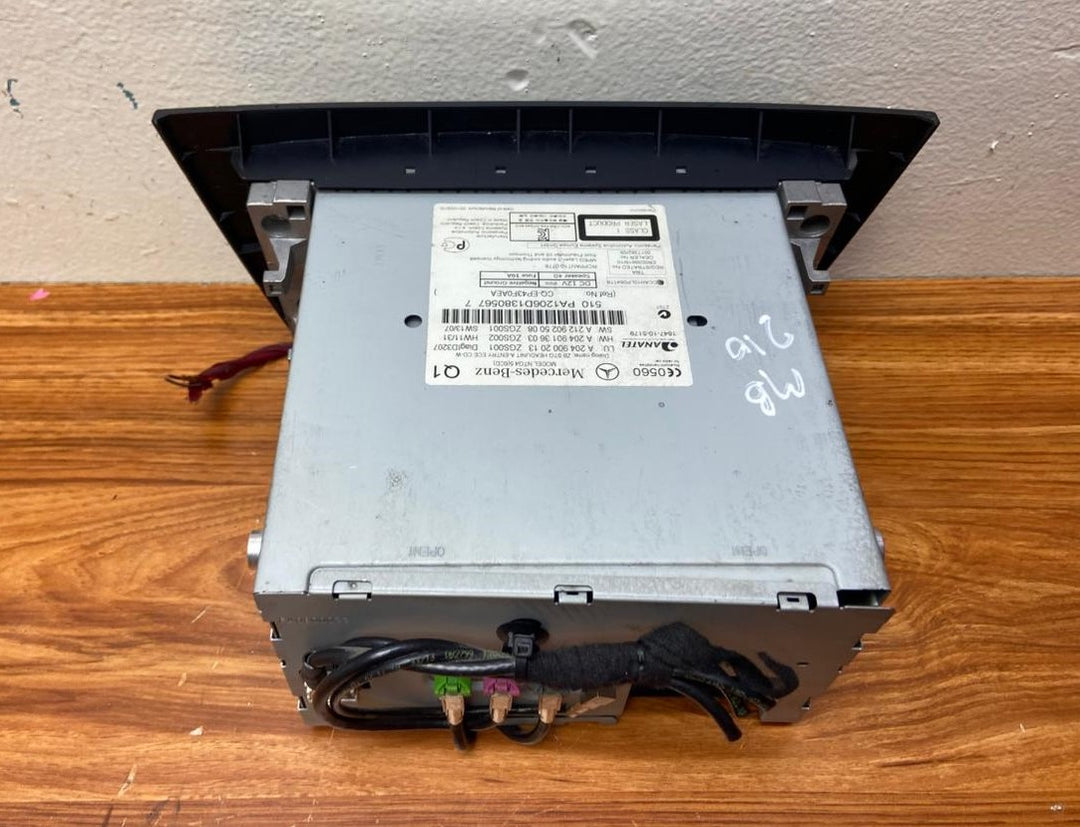 Mercedes-Benz Head Unit CD Player A2049002013 C-Class W204 OEM Radio Audio