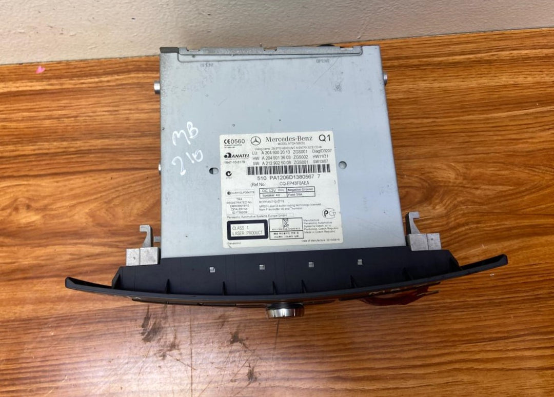 Mercedes-Benz Head Unit CD Player A2049002013 C-Class W204 OEM Radio Audio