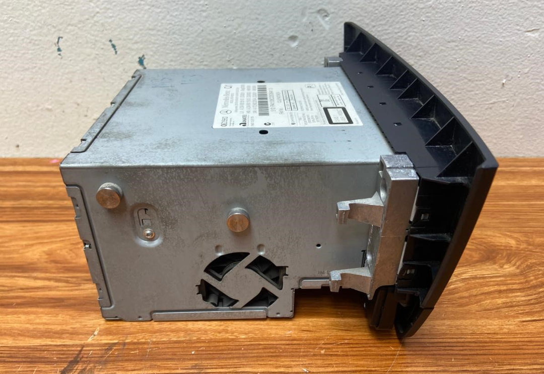 Mercedes-Benz Head Unit CD Player A2049005510 C-Class W204 OEM Radio Audio