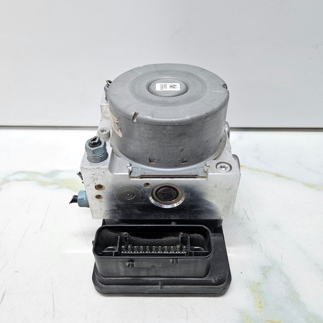 2018 BMW 320i F30 F31 F32 ABS Pump Control Module 6881172 OEM