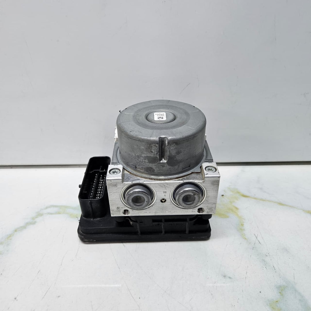 2018 BMW 320i F30 F31 F32 ABS Pump Control Module 6881172 OEM