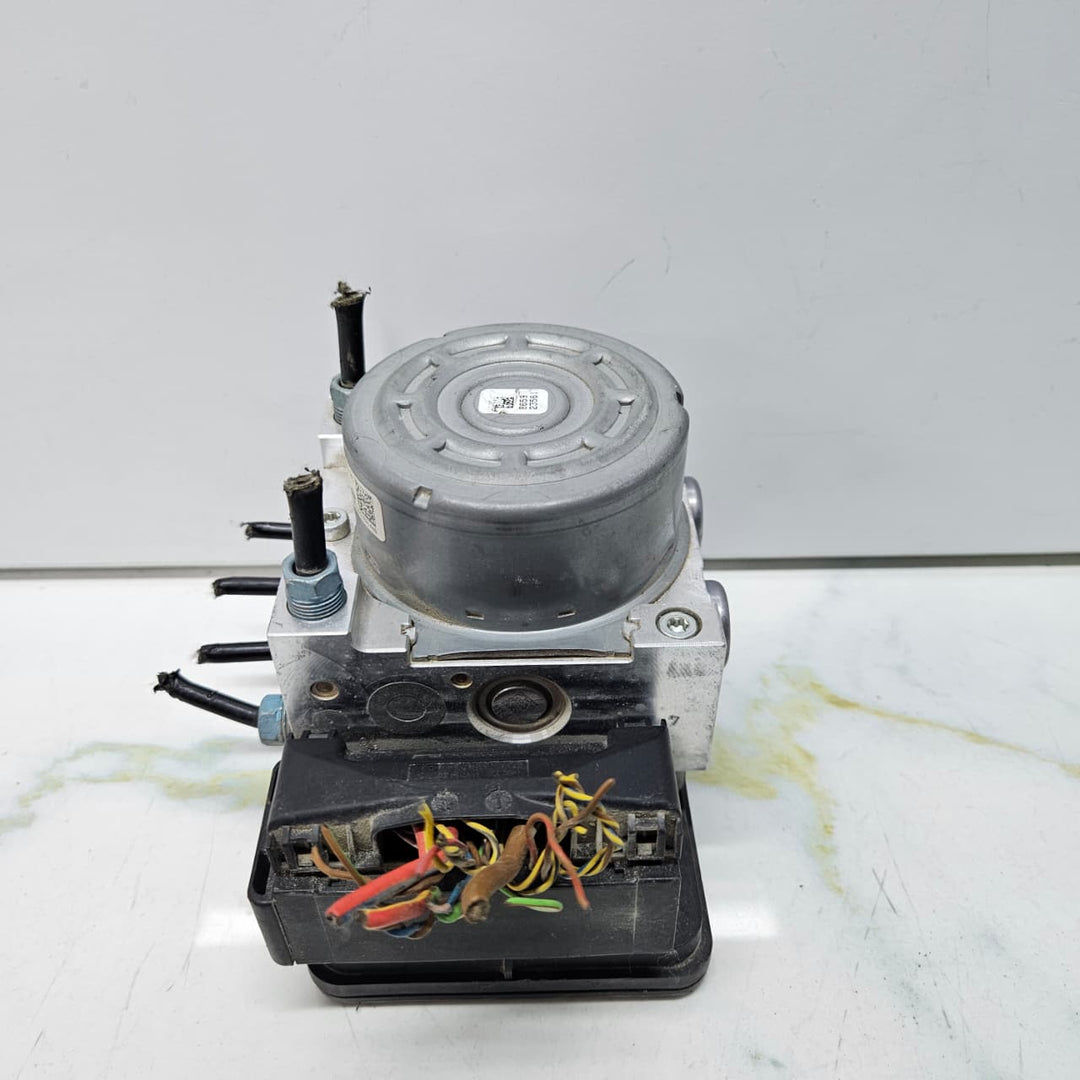 OEM BMW 3 Series F30 ABS Pump Assembly 6875561 OEM