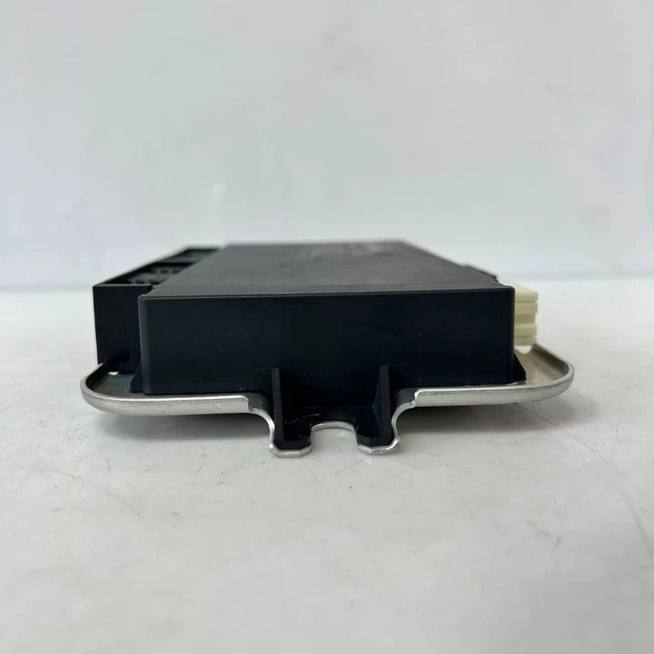 BMW FRM III F01 F02 F04 F07 Xenon Footwell Light Control Module (9225712) – OEM