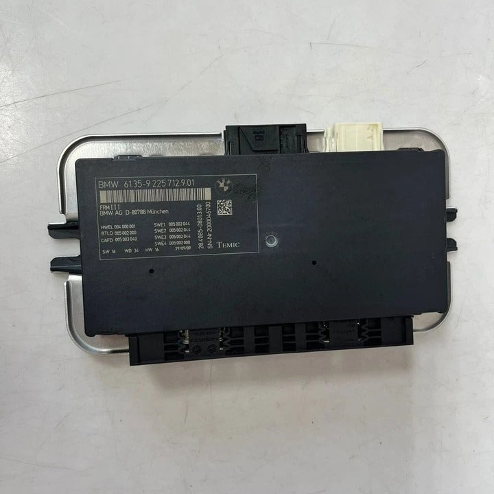 BMW FRM III F01 F02 F04 F07 Xenon Footwell Light Control Module (9225712) – OEM