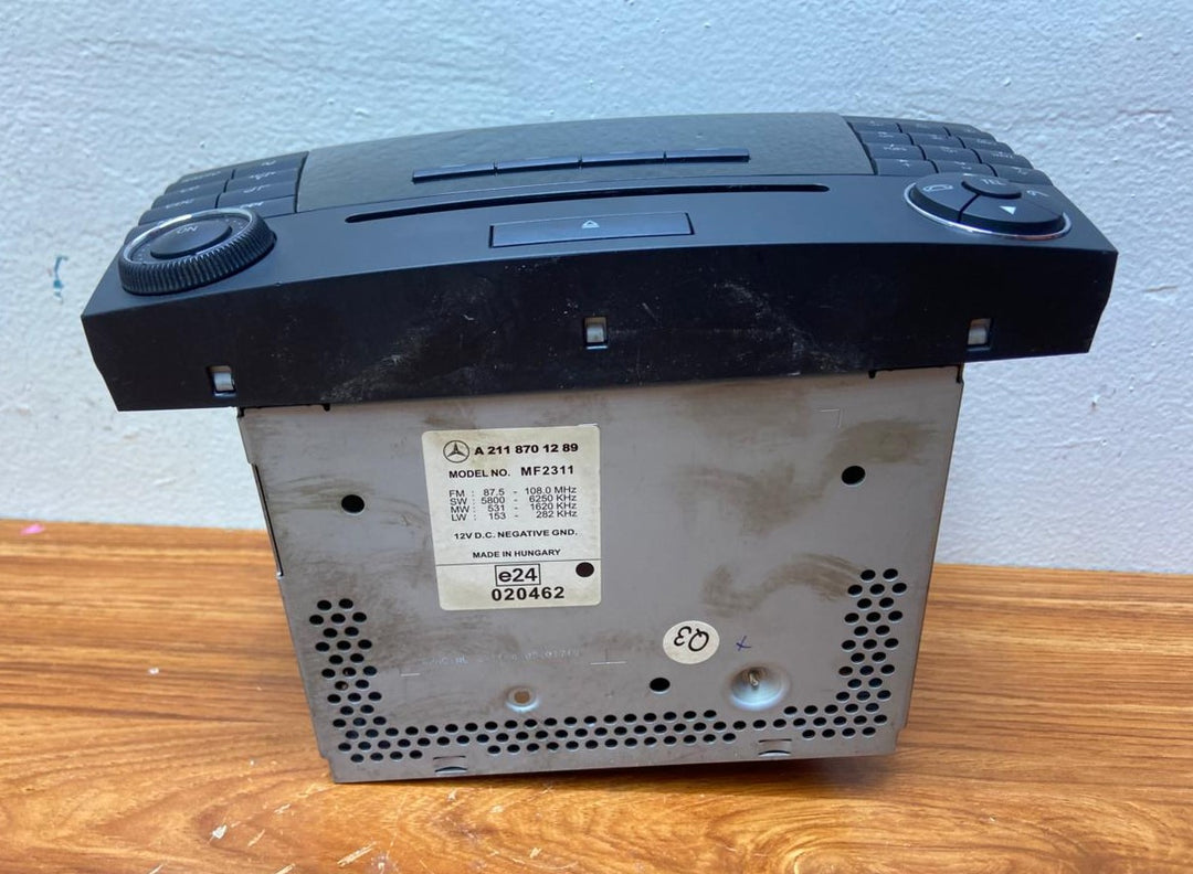 Mercedes-Benz Head Unit CD Player A2118701289 E-Class W211 OEM Radio Audio