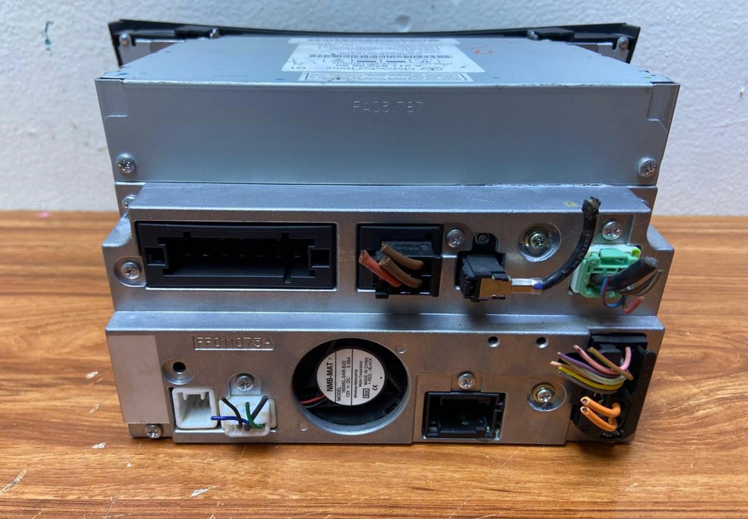 Mercedes-Benz Head Unit CD Player A2118703690 E-Class W211 OEM Radio Audio