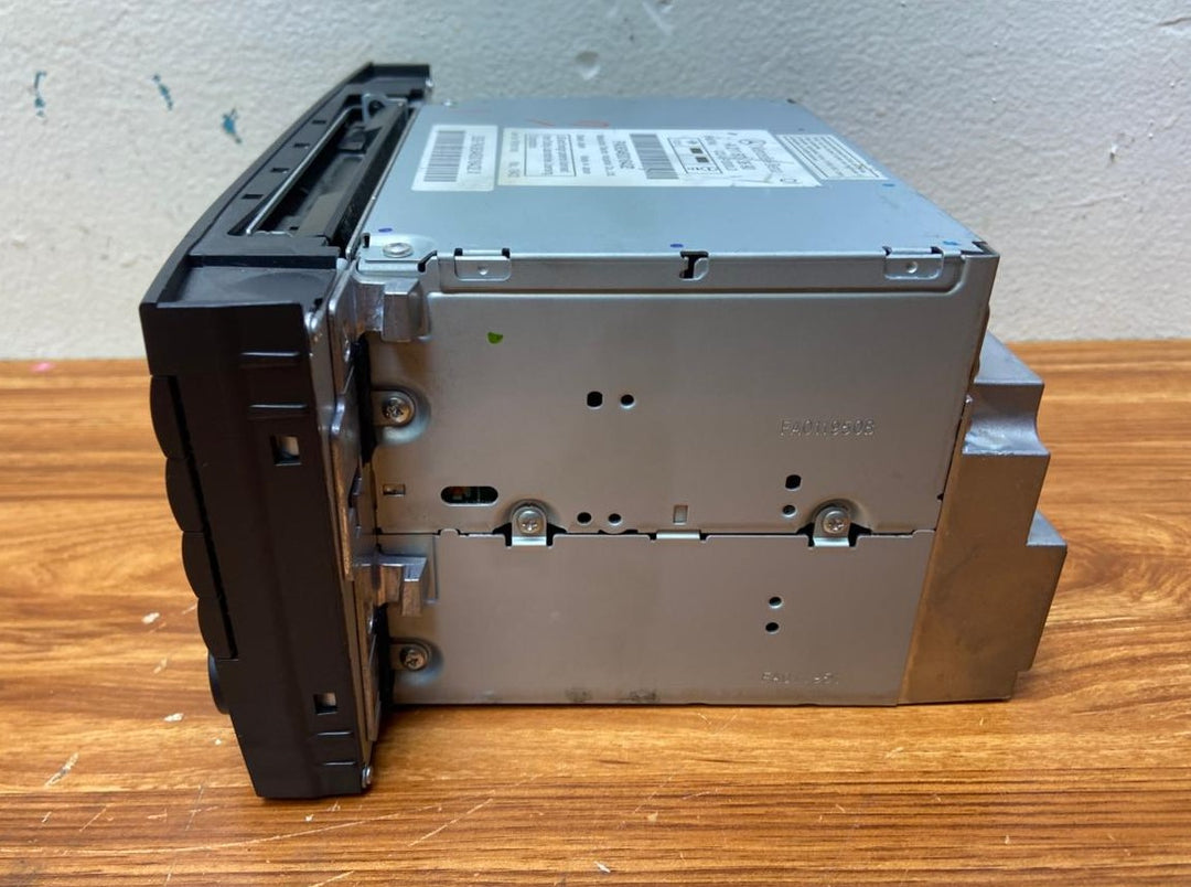 Mercedes-Benz Head Unit CD Player A2118703690 E-Class W211 OEM Radio Audio