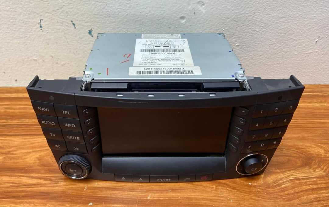 Mercedes-Benz Head Unit CD Player A2118703690 E-Class W211 OEM Radio Audio