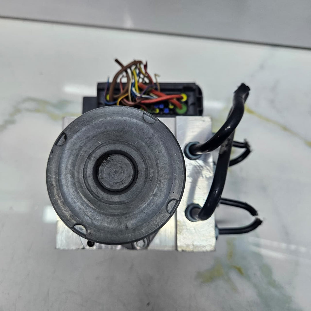 2012-2015 BMW X1 E84 ABS Pump Module 6860217