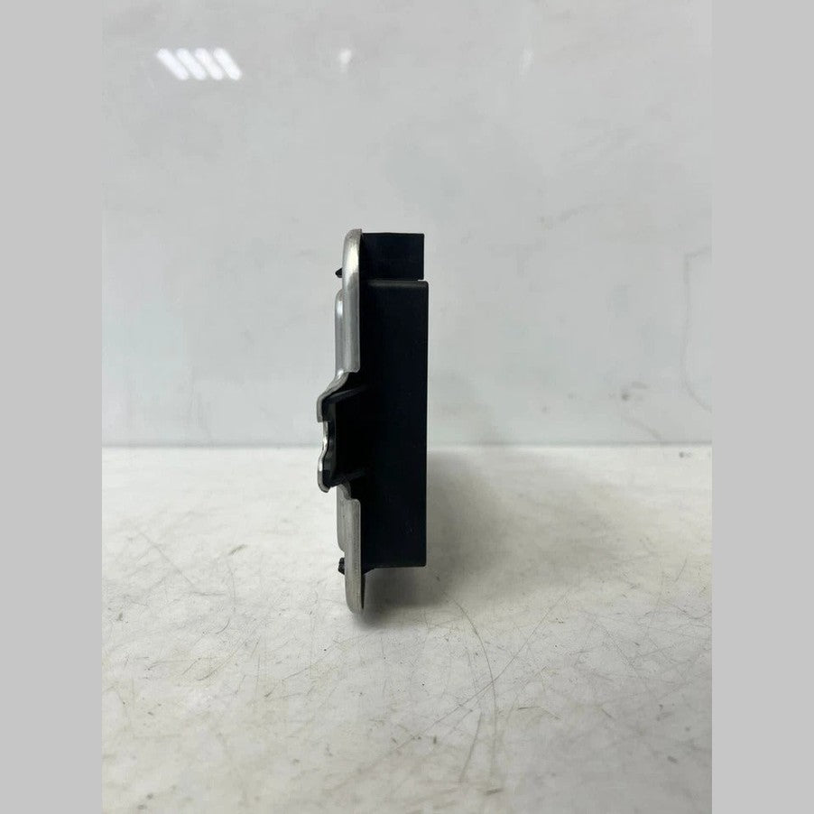 BMW 5 Series F10 F11 FRM3 Footwell Light Control Module (9251975) – OEM