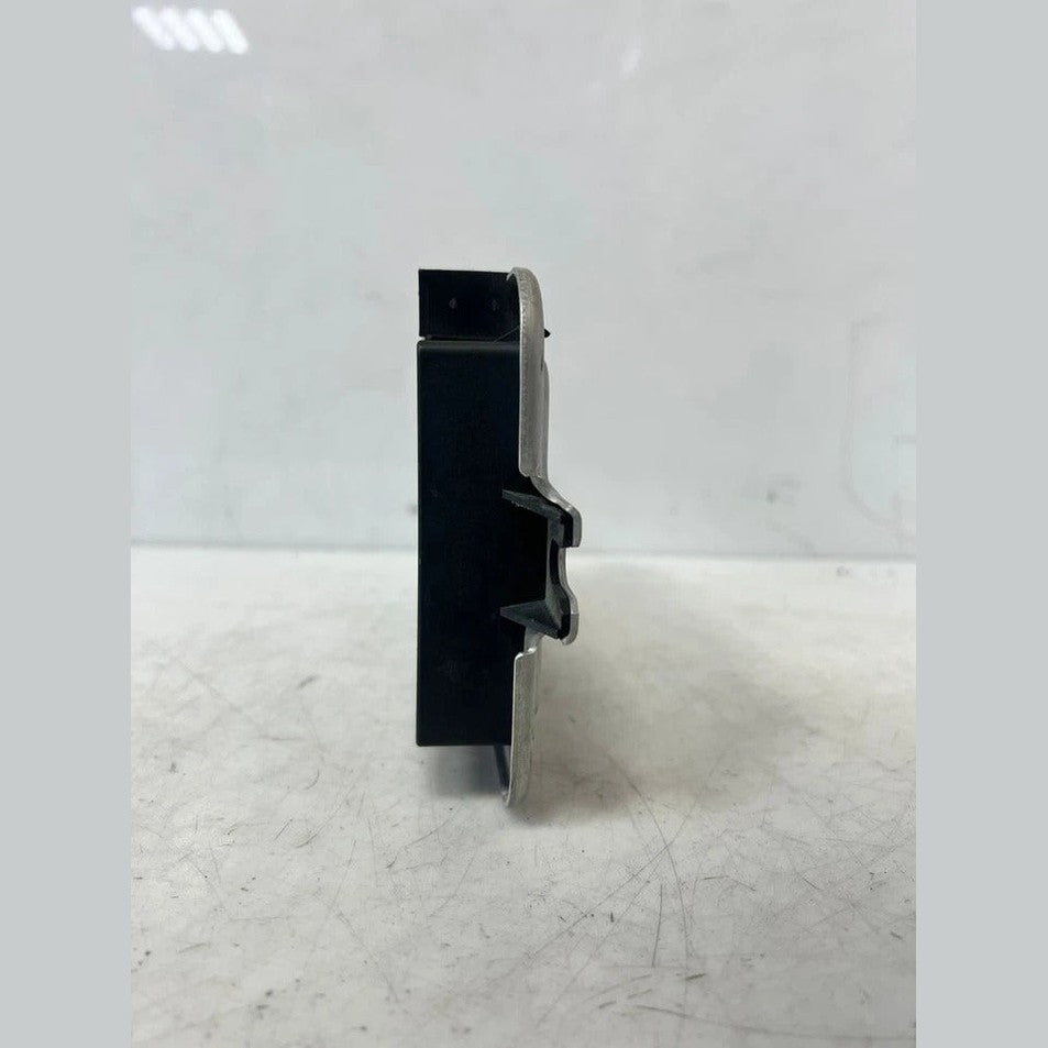 BMW 5 Series F10 F11 FRM3 Footwell Light Control Module (9251975) – OEM