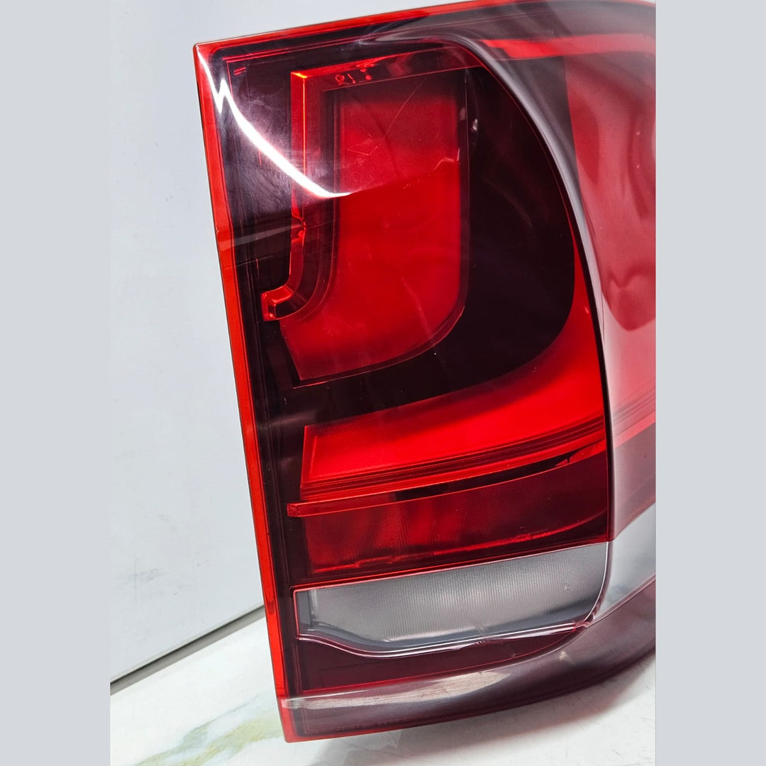 2014-2018 BMW X5 F15 Rear Right Side Tail Light 7290104 OEM USED