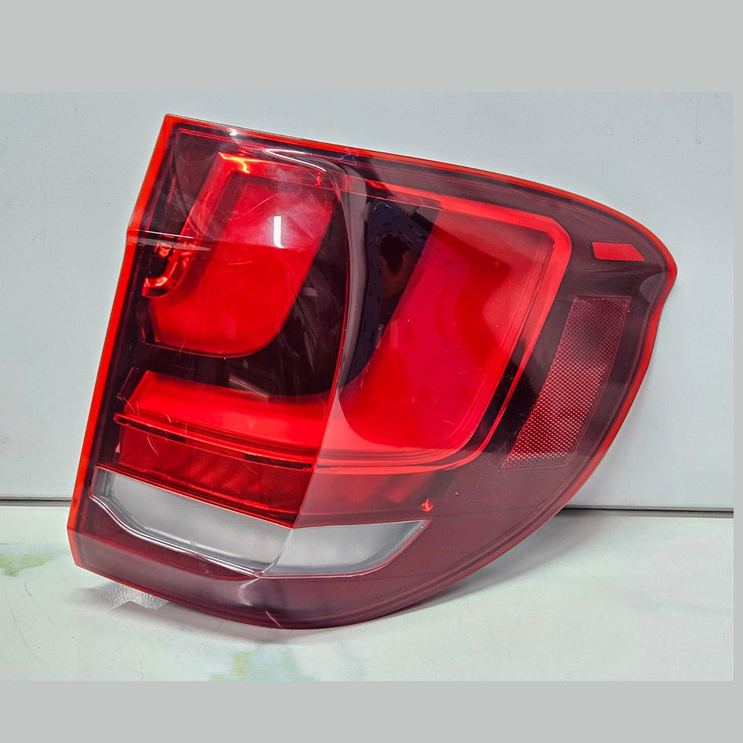 2014-2018 BMW X5 F15 Rear Right Side Tail Light 7290104 OEM USED