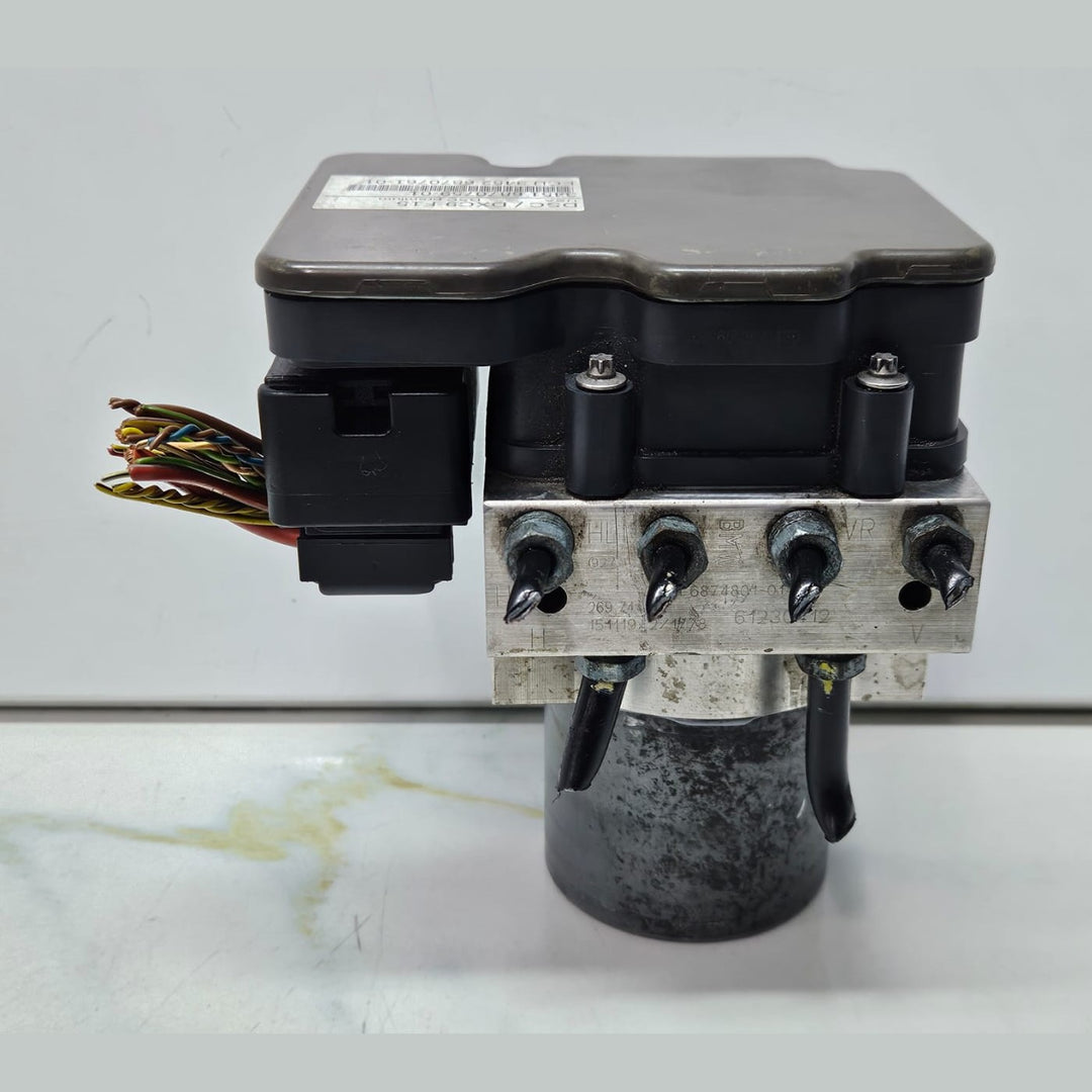 2013-2018 BMW X5 F15 Abs Brake Pump Module 6870759 OEM USED
