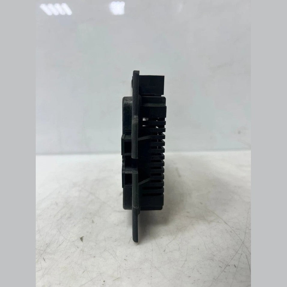 2010–2012 BMW 1 Series E87 / 3 Series E90 E92 E93 / X1 E84 Footwell Light Control Module FRM3 (9286882) – OEM