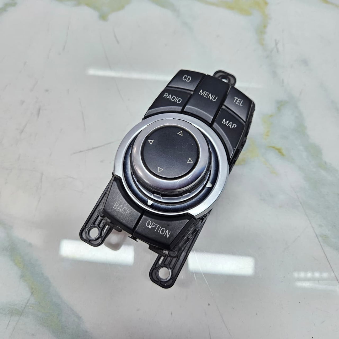 OEM BMW 6 Series F06 F12 F13 I Drive Controller 4 Pins 9247892