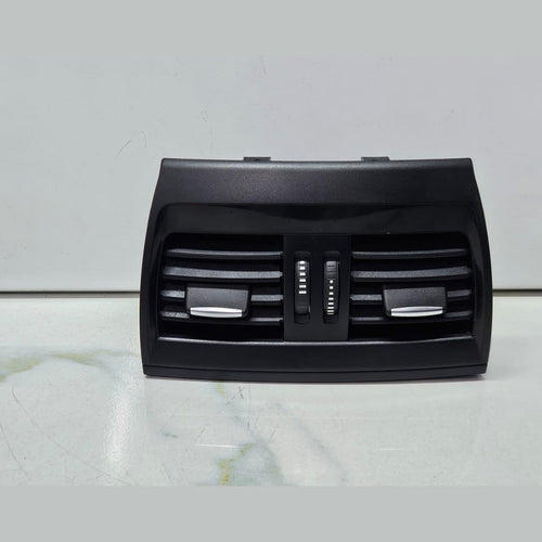 2014-2018 BMW X5 F15 Rear Center Console Air Vent 9252012 OEM used