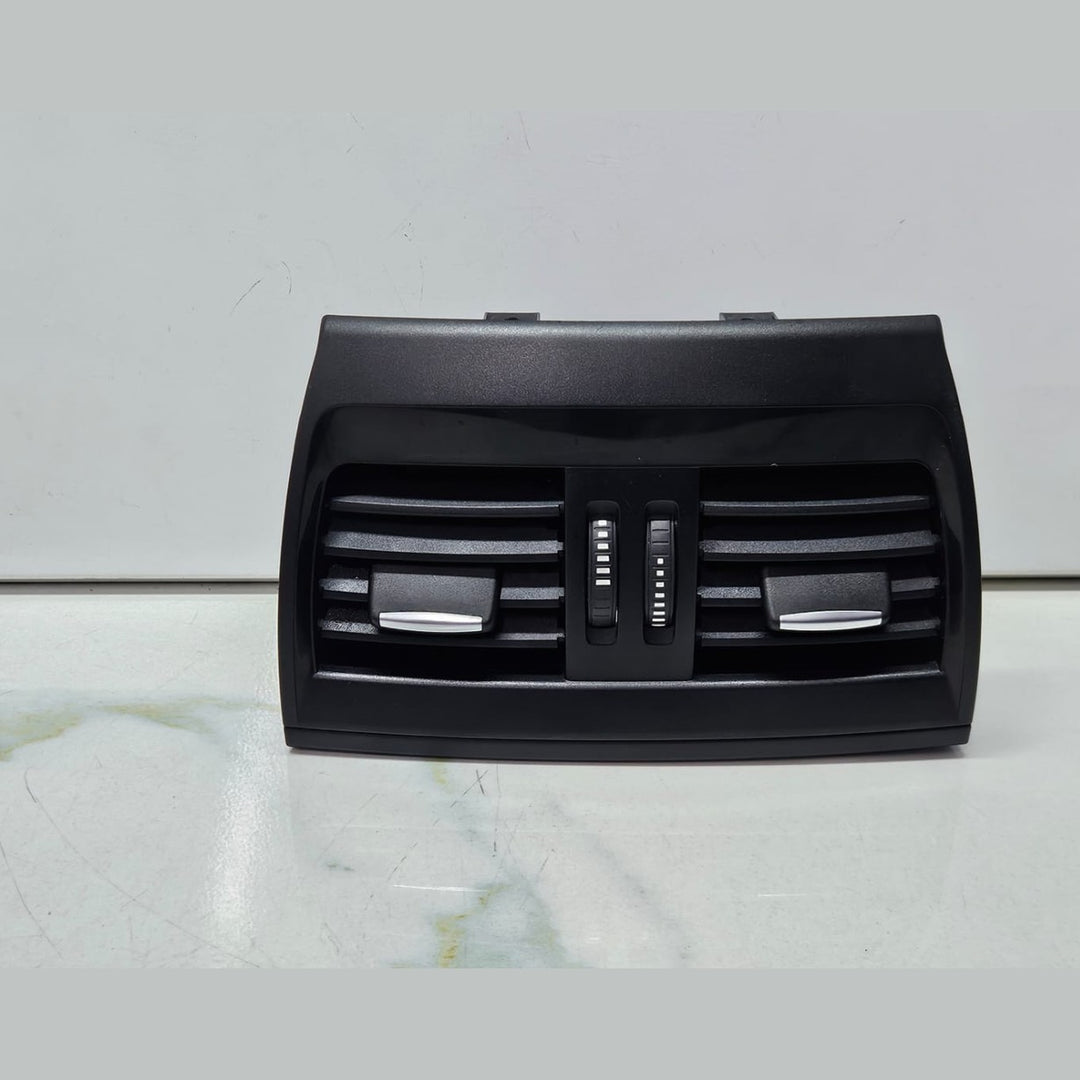 2014-2018 BMW X5 F15 Rear Center Console Air Vent 9252012 OEM used
