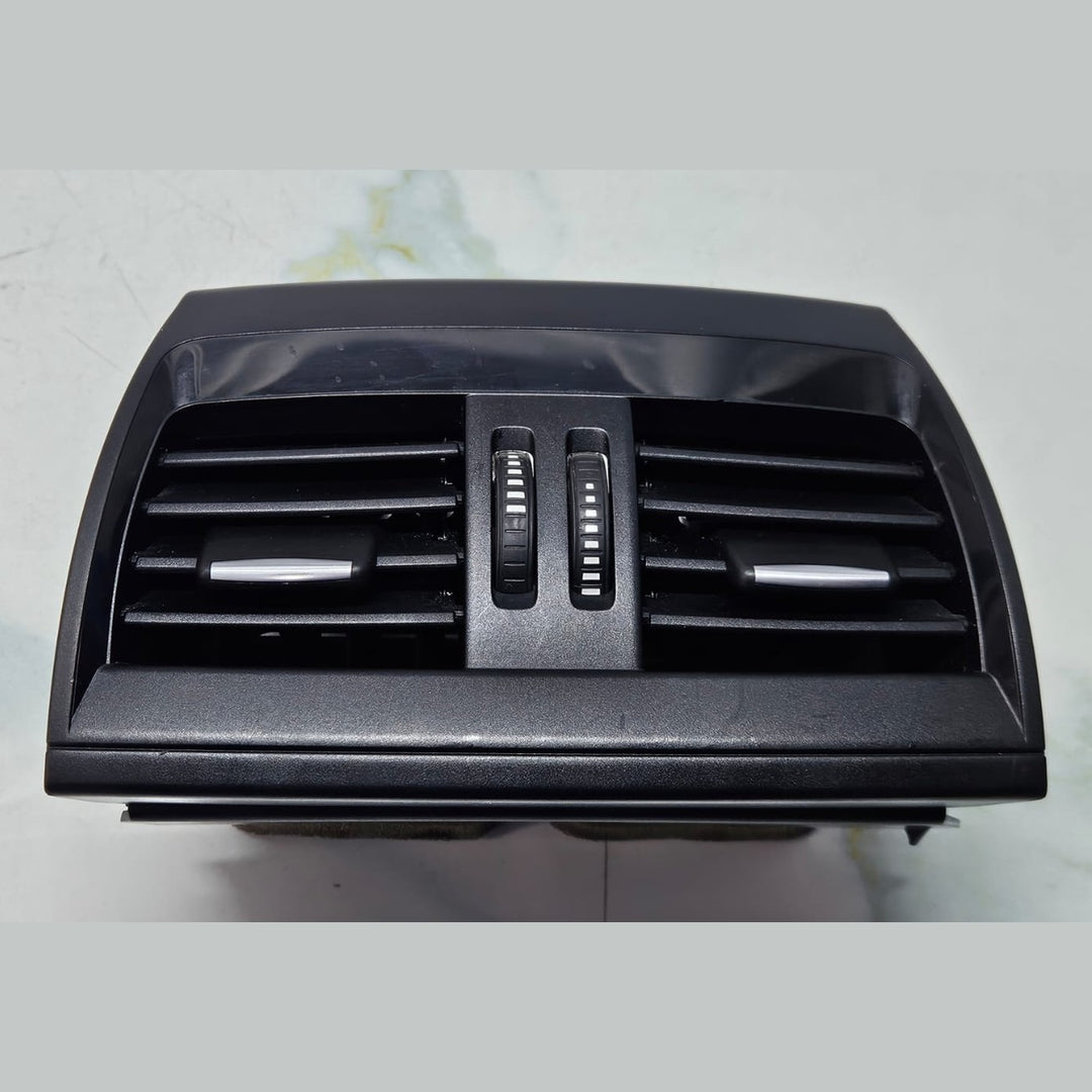 2014-2018 BMW X5 F15 Rear Center Console Air Vent 9252012 OEM used