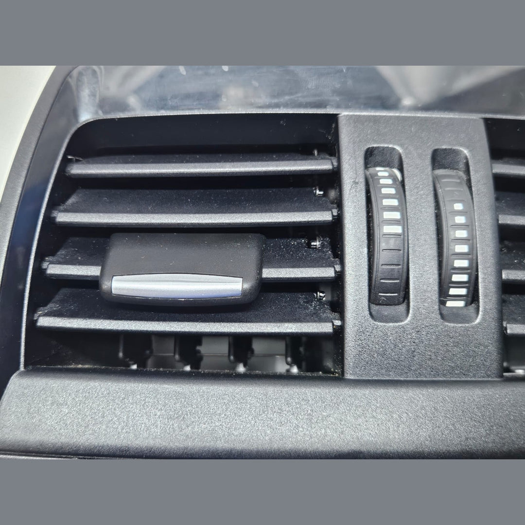 2014-2018 BMW X5 F15 Rear Center Console Air Vent 9252012 OEM used