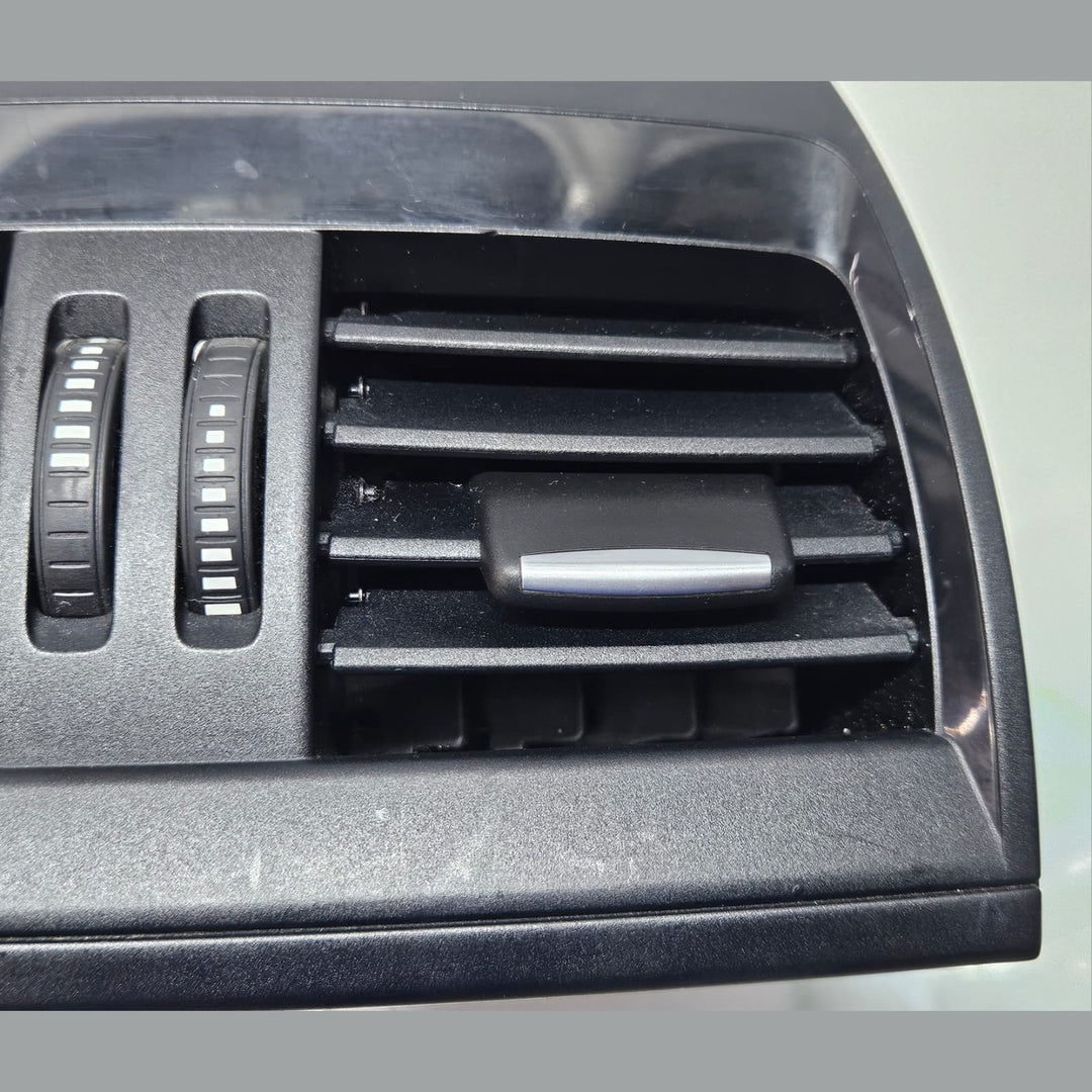 2014-2018 BMW X5 F15 Rear Center Console Air Vent 9252012 OEM used