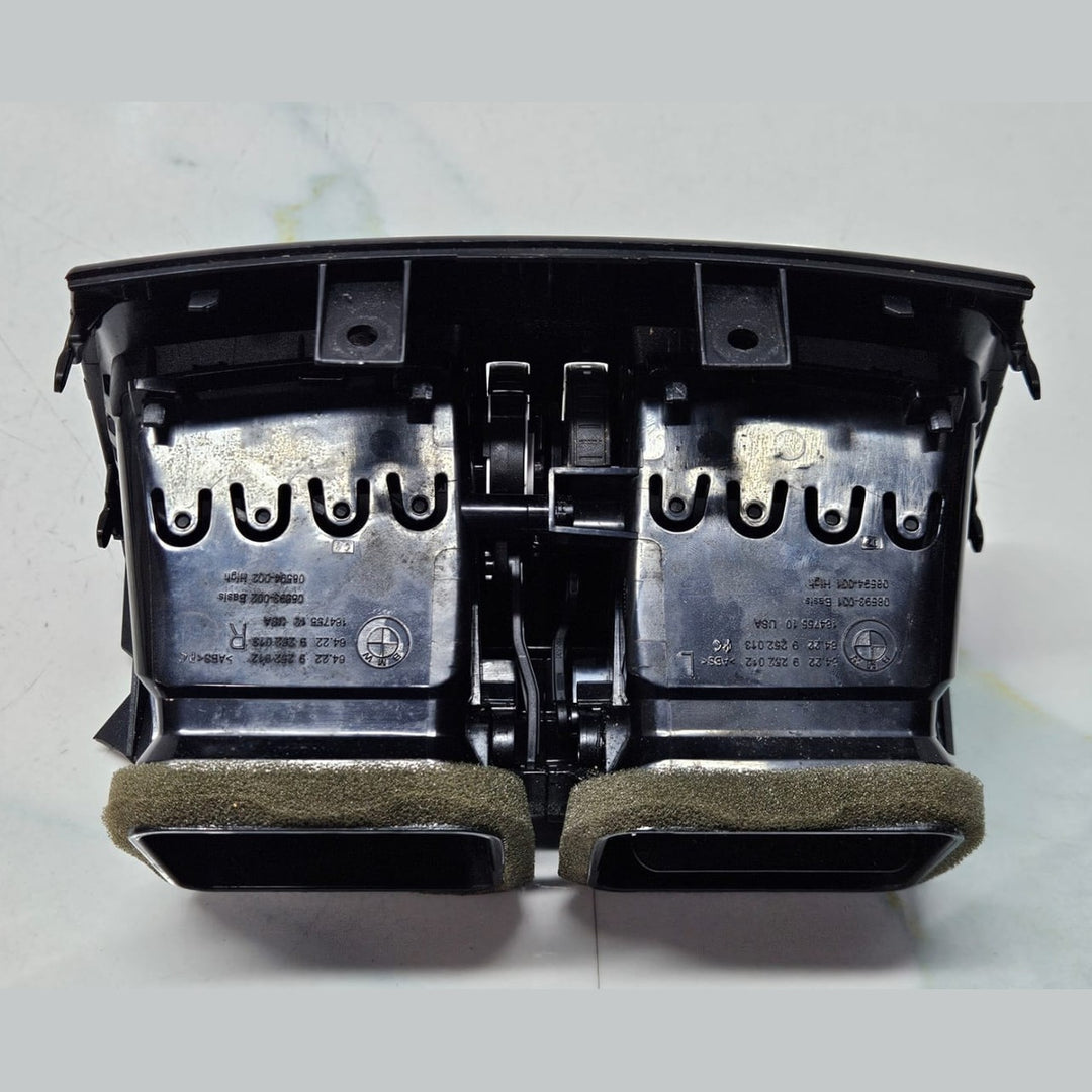 2014-2018 BMW X5 F15 Rear Center Console Air Vent 9252012 OEM used