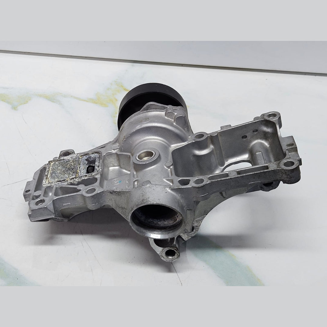 2017-2020 BMW 540i G30 G11 B58 Water Pump With Support 7643067 OEM USED