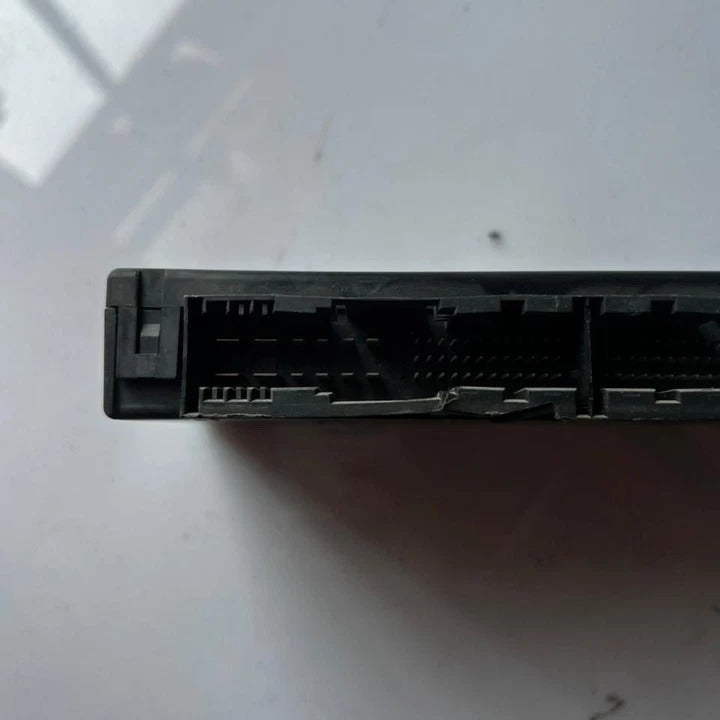 2004–2007 BMW 525i E60 E61 E63 E64 Body Gateway Control Module ZGM (9133143) – OEM