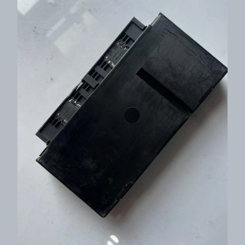 2004–2007 BMW 525i E60 E61 E63 E64 Body Gateway Control Module ZGM (9133143) – OEM