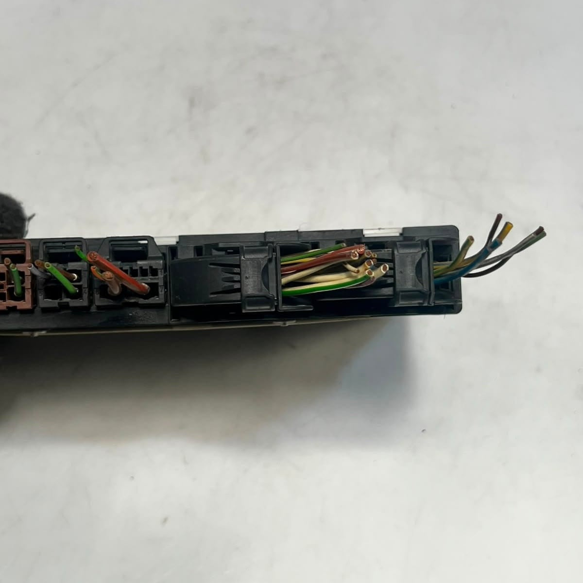 2011–2016 BMW 528i F10 F11 Seat Control Module (9225621) – OEM