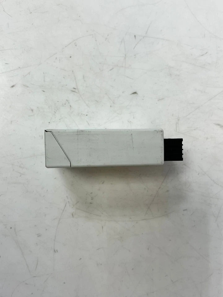 2008–2010 BMW 528i 5 Series E60 E61 Body Control Module BCM (9113064) – OEM