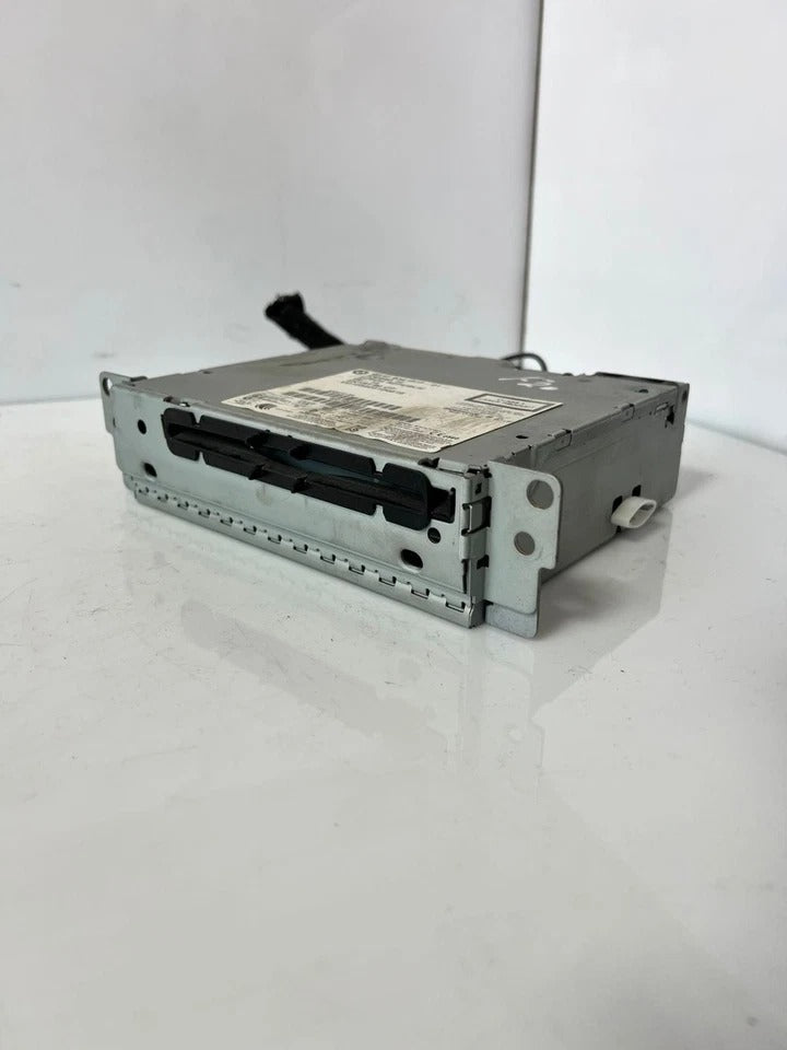 BMW 1 Series F20 F21, 2 Series F22, 3 Series F30 Radio Navigation Head Unit (9341077) – OEM