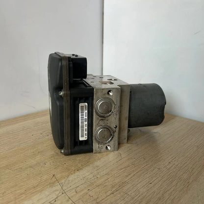 2007–2014 BMW X5 E70 ABS Anti-Lock Brake Pump Control Module (6798284) – OEM