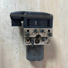 2007–2014 BMW X5 E70 ABS Anti-Lock Brake Pump Control Module (6798284) – OEM