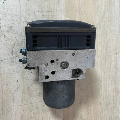 2007–2014 BMW X5 E70 ABS Anti-Lock Brake Pump Control Module (6798284) – OEM