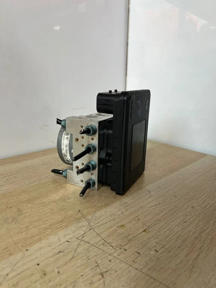 2016 BMW 1 Series F20 F21 2 Series F22 F87 M2 F30 320i ABS Pump Control Module (6881173) – OEM